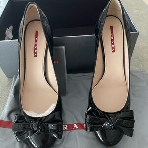 Prada black patent shoes  sz37